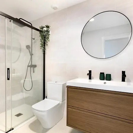 Apartment Modern 4-person With Pool & Indoor Parking