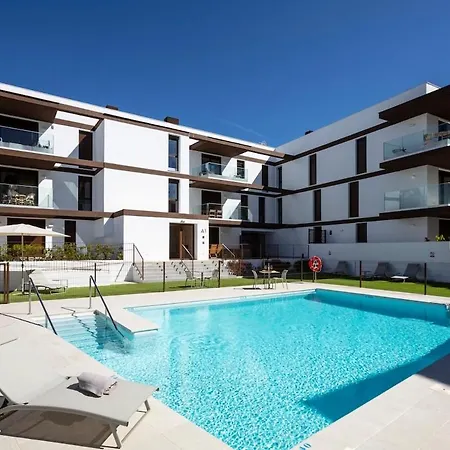 Apartment Modern 4-person With Pool & Indoor Parking *